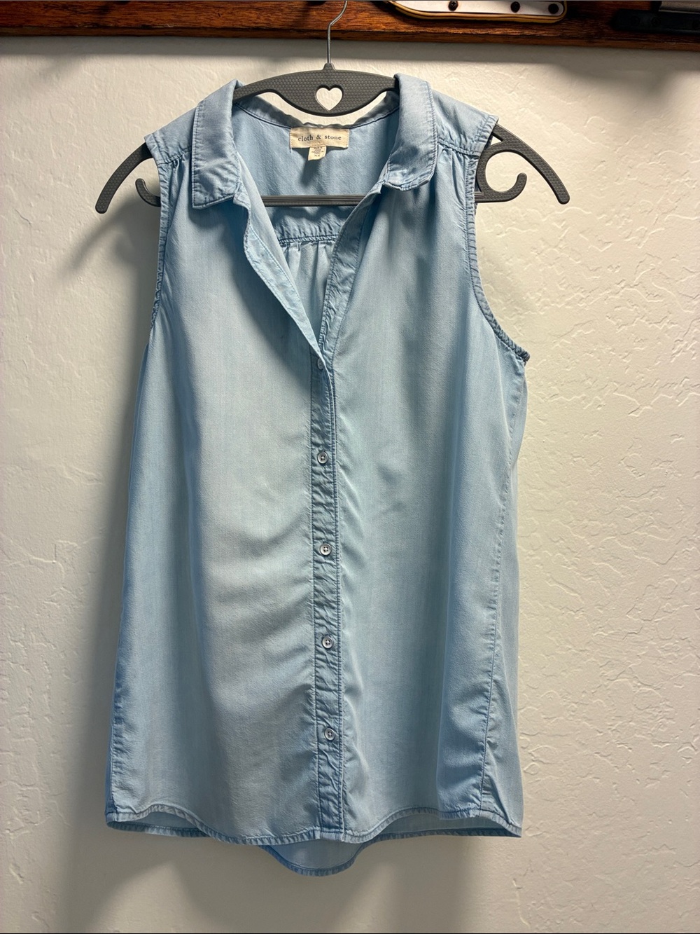 Cloth & Stone Light Blue Sleeveless Button-Down Shirt Size XS
